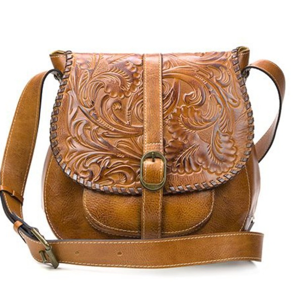 Patricia Nash Handbags - Patricia Nash gold Barcellona